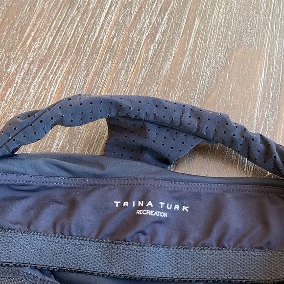 Trina Turk racer back style workout top in size small.  Built in cups. - Picture 5 of 11